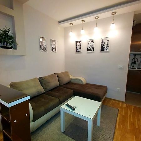 Apartment Oasis Белград Экстерьер фото